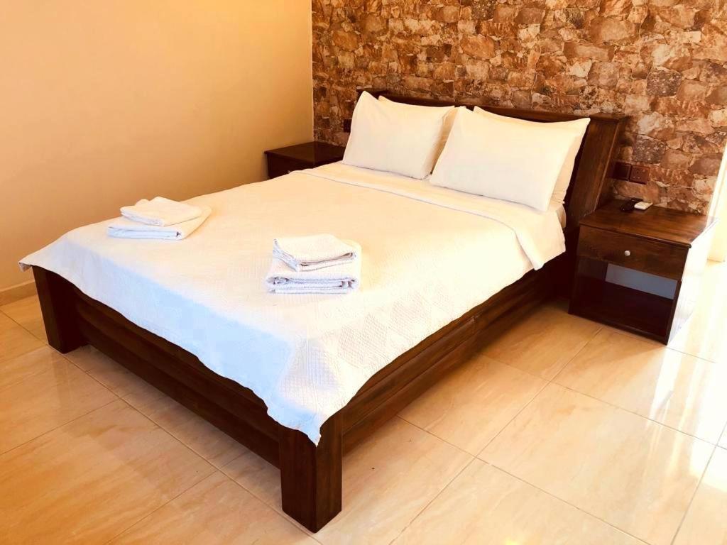 Paradise Karpaz Hotel & Restaurant Rizokarpaso ภายนอก รูปภาพ